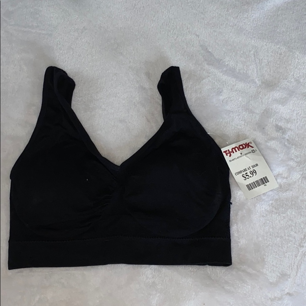 Black sports bra